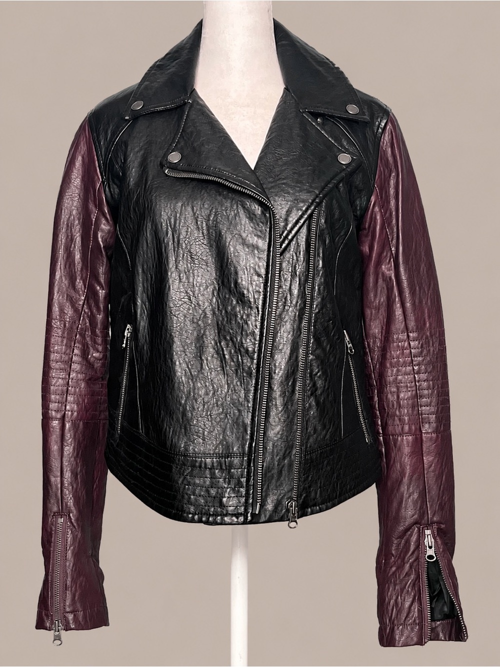 Kiind Of | Cropped Contrast Sleeve Moto Jacket | Vegan Leather | Small